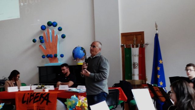 2445b272-b6f3-4ba8-860c-478d0e6e190d