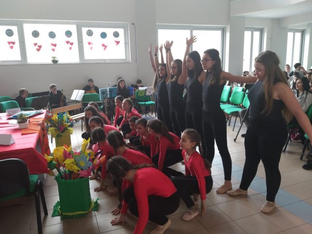 f9b442a9-db0f-47ea-9036-8145b0e4eff0